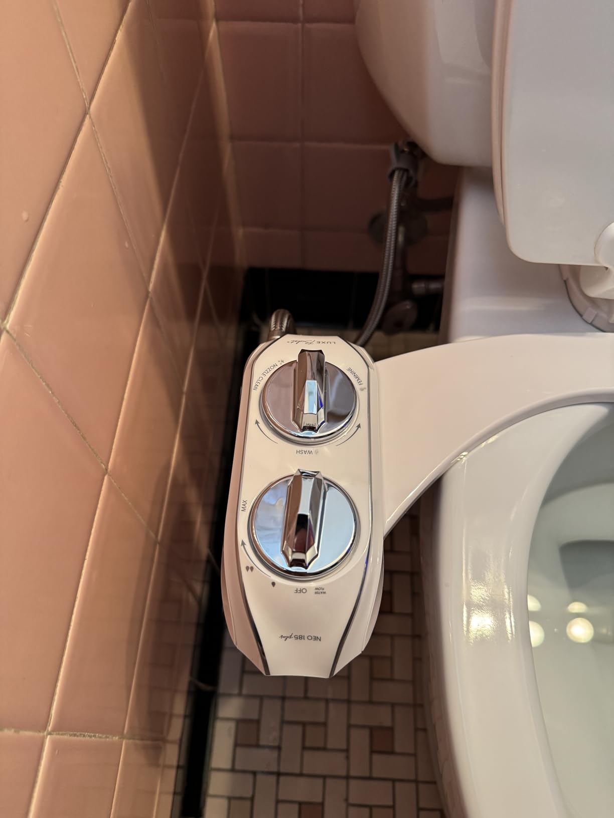 LUXE Bidet NEO 185 PLUS - Patented Bidet Attachment for Toilet, Chrome | Non-Electric, Dual Nozzle, Slide-In Install, 360° Self-Clean, EZ-Lift to Clean, Feminine & Rear Wash customer photo 1
