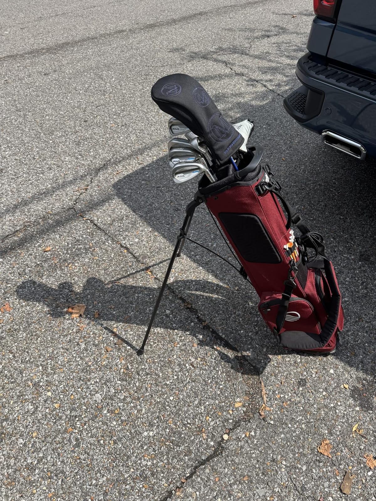 Sunday Golf El Camino Bag - Lightweight Golf Stand Bag with Strap | 3.9 pounds, Easy to Carry, For Driving Range, Par 3 and Standard Courses customer photo 1