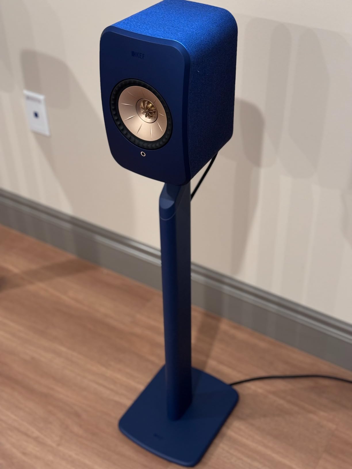 KEF LSX II Wireless HiFi Speaker System (Carbon Black) customer photo 2