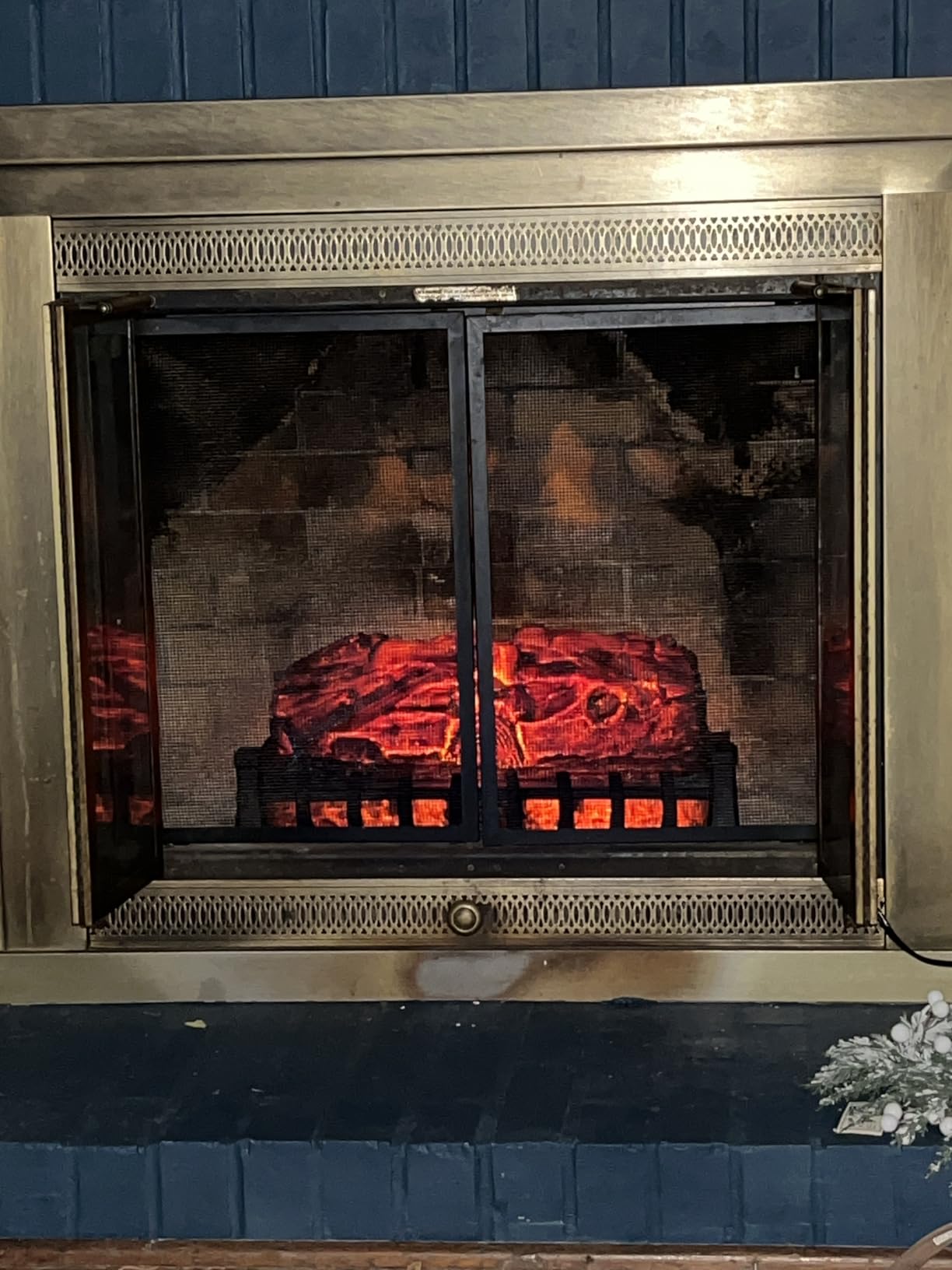 Electric Fireplace Logs Inserts Heater with Infrared Remote Controller 5 Flame Brightness 24 H Timer Overheating Protection for Home and Office Decor Black customer photo 1