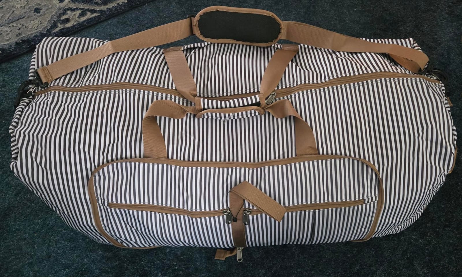 80L EXTRA LARGE Foldable Waterproof Travel Duffle Bag for Men and Women customer photo 1