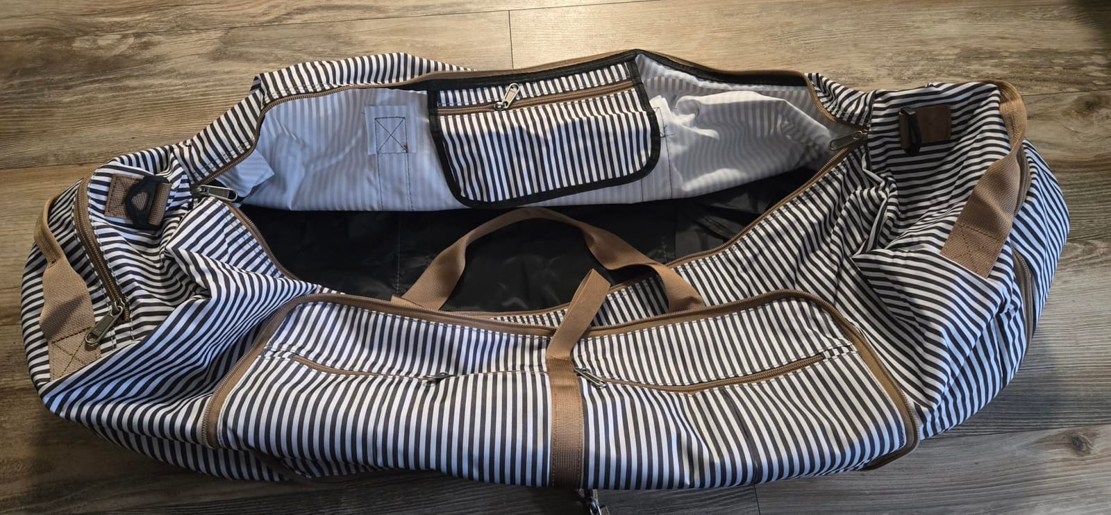 80L EXTRA LARGE Foldable Waterproof Travel Duffle Bag for Men and Women customer photo 2