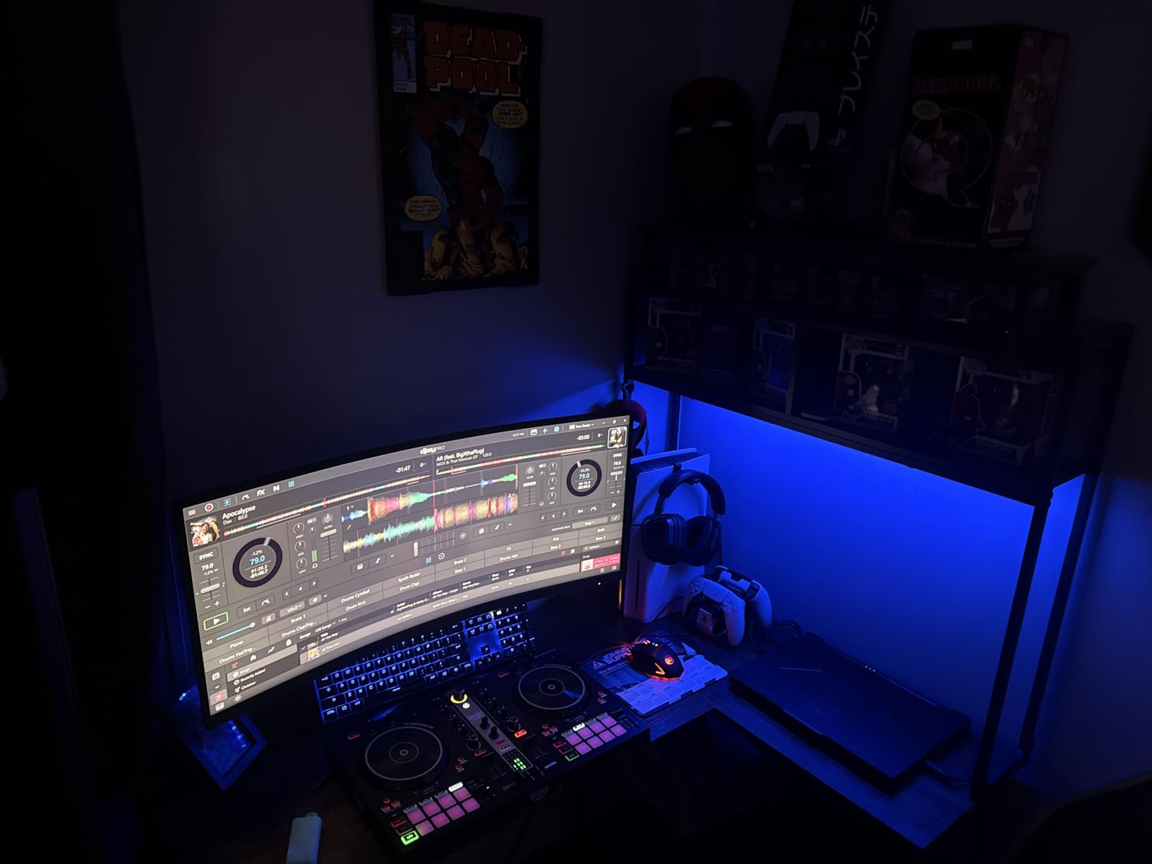 Hercules DJControl Inpulse 300 MK2 USB DJ Controller - Beginner DJ Set, 2-Deck Mixer with Built-In Sound Card, 16 Pads, Serato DJ Lite & DJUCED Software Included | 2-Deck USB Dj Controller, Built-in Audio, 3.5mm Out, 16 Rgb Pads, Touch Jogs, Serato Dj Lite and Djuced customer photo 2
