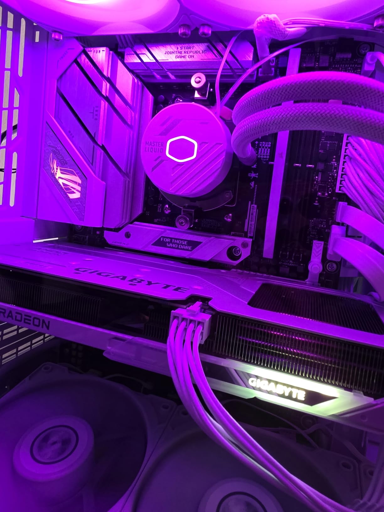 ASUS ROG Strix B650-A Gaming WiFi AMD B650 AM5 Ryzen Desktop 9000 8000 & 7000 ATX motherboard, 12 + 2 power stages, DDR5, 3x M.2 slot, PCIe 4.0, 2.5G LAN, WiFi 6E, USB 3.2 Gen 2x2 Type-C, Aura Sync customer photo 2