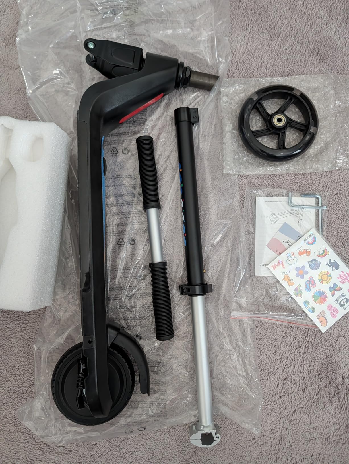 LINGTENG Electric Scooter for Kids Age 6-10, Kick-Start Boost Scooter with Adjustable Speed and Height, Flash Wheel & Deck Lights customer photo 2