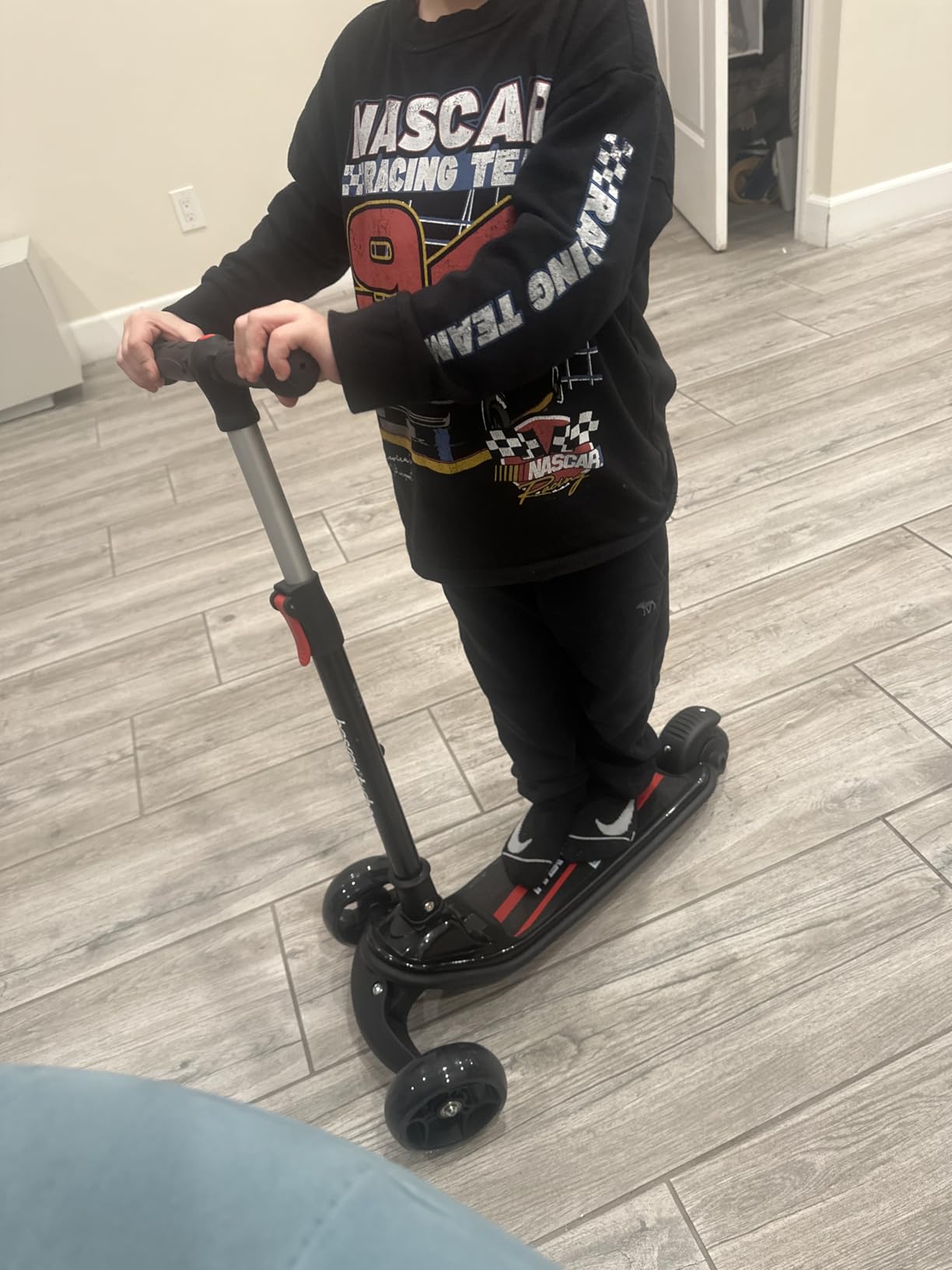 besrey 3 Wheel Scooter for Kids Ages 3-10 with 4 Adjustable Height | LED Light Wheels, Foldable Toddler Scooter, Extra Deck, Lean-to-Steer Design, Sturdy and Safe customer photo 2