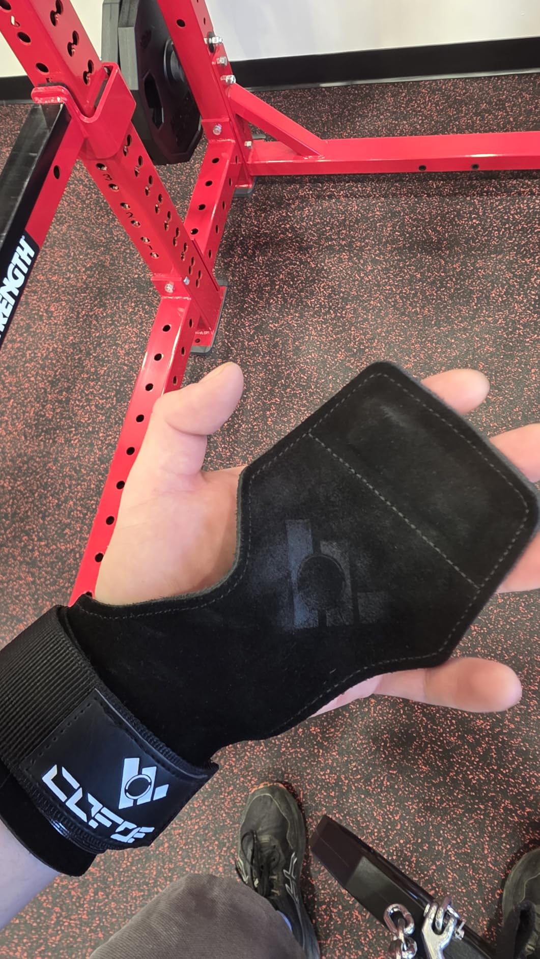 Weight Lifting Wrist Strap, Double-Layer Leather for Deadlift Powerlifting | Gym Strap with Adjustable Neoprene Padded Fit for 6.3-8 Inch Wrist, 8.07-Inch Leather Strap, Gym Workout Lifting Hook (Pair) customer photo 2