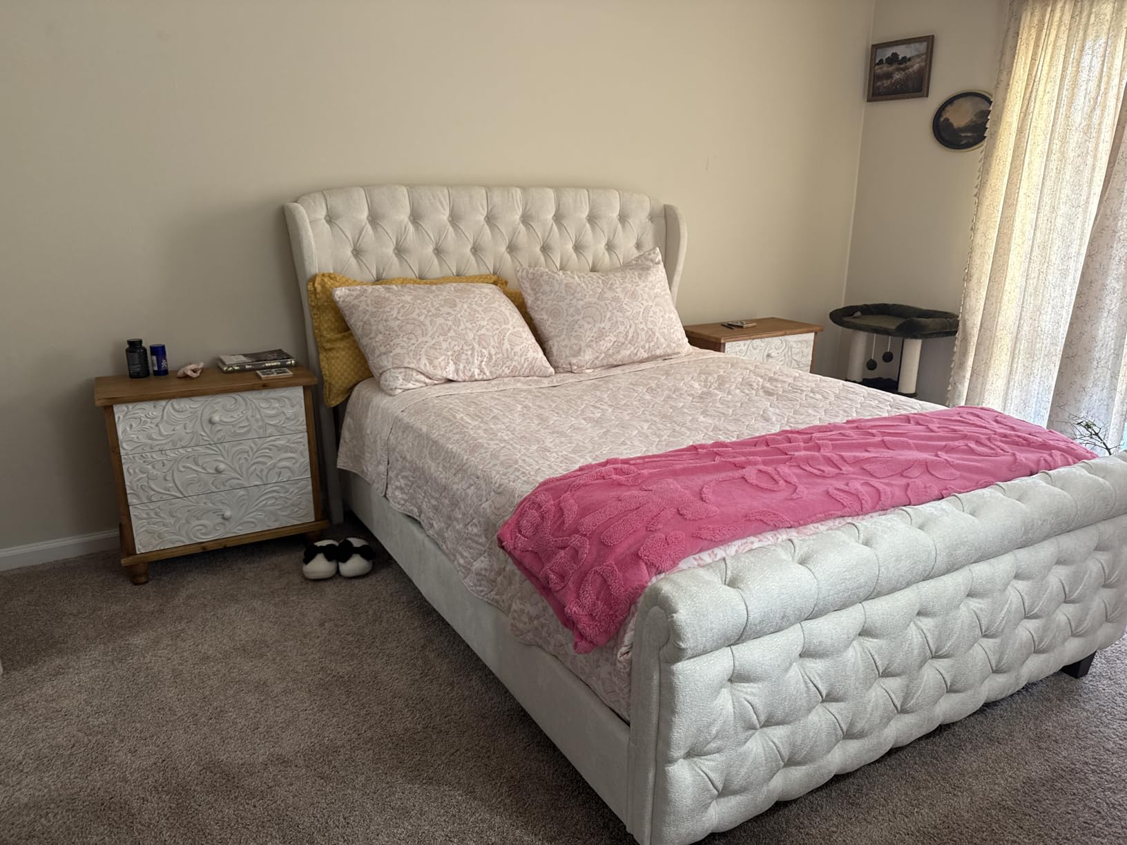 AMERLIFE Queen Size Upholstered Sleigh Bed Frame with Wingback Headboard | Platform Bed with Curved Headboard & Footboard, Handmade Deep Button Tufted, Wood Slats, No Box Spring Needed, Cream Chenille customer photo 1