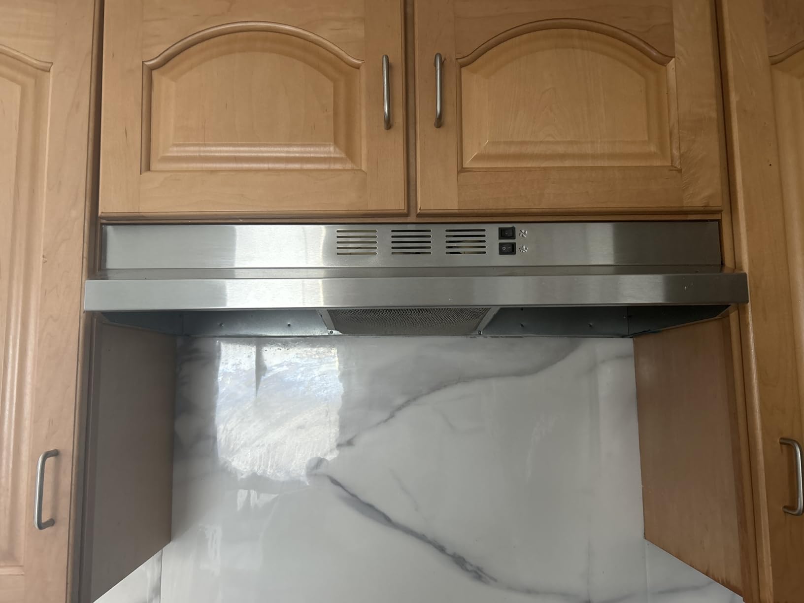 FIREGAS Range Hood 30 inch Under Cabinet, White Range Hood, Kitchen Hood | 300CFM, 2-Speed Fan, LED Light, Top/Rear Vent, Ducted/Ductless Convertible customer photo 1