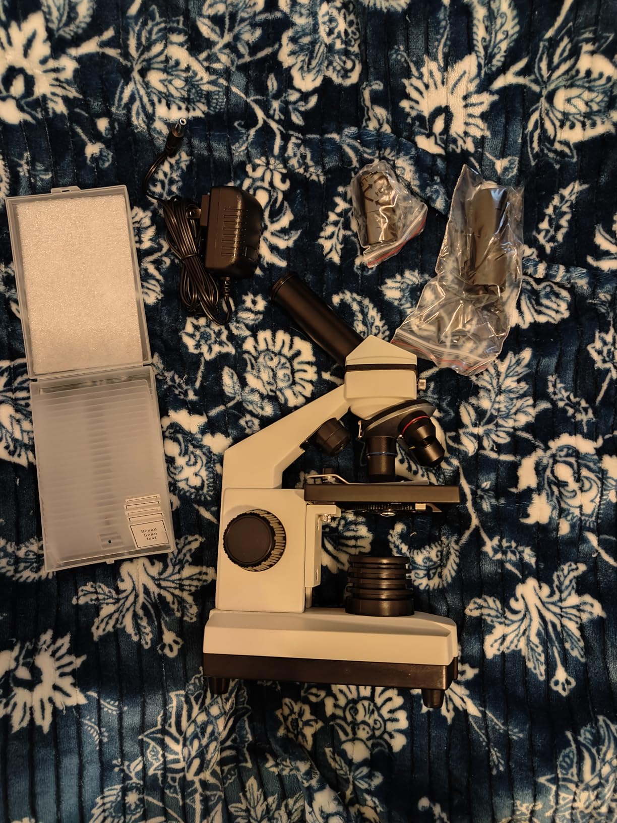 PalliPartners Compound Microscope for Adults & Students, White | 100X-2000X High-Power, Biological Microscope, School Lab & Home Education, with Slides Set & Phone Adapter customer photo 1