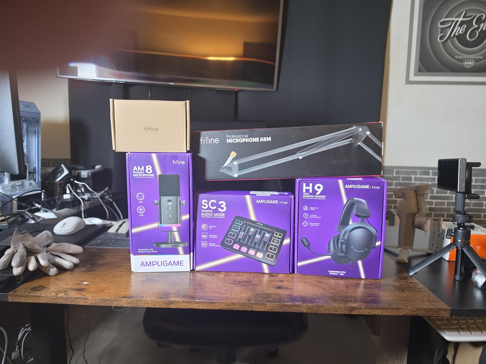 FIFINE Gaming Audio Mixer, Streaming RGB PC Mixer with XLR Microphone Interface, Individual Control, Volume Fader, Mute Button, 48V Phantom Power, for Podcast/Recording/Vocal/Game Voice-AmpliGame SC3 customer photo 1