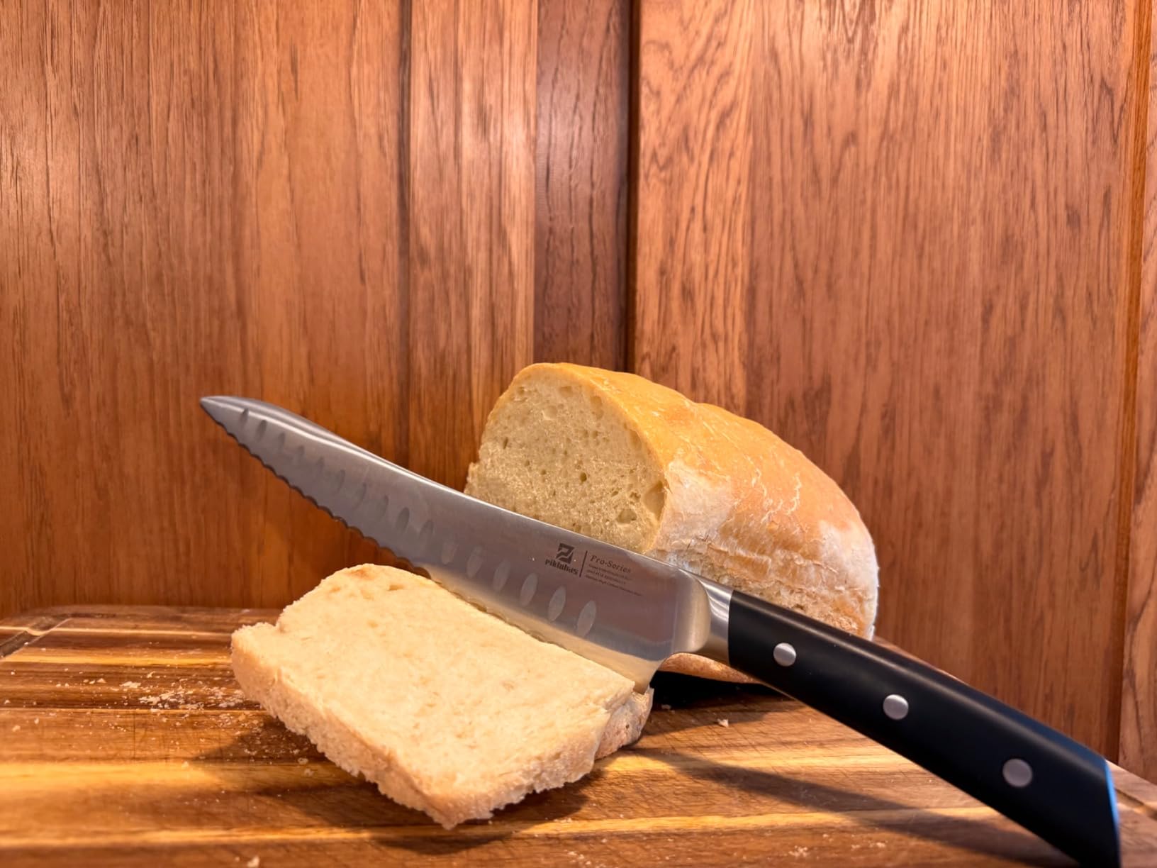 Piklohas Resharpenable Bread Knife for Homemade Bread, 10 Inch Serrated Sourdough Knife with Offset Handle, Innovative Wavy Edge for Clean Slices Crusty Bread, Bagels, Pineapple & Tomatoes, Gift Box customer photo 2