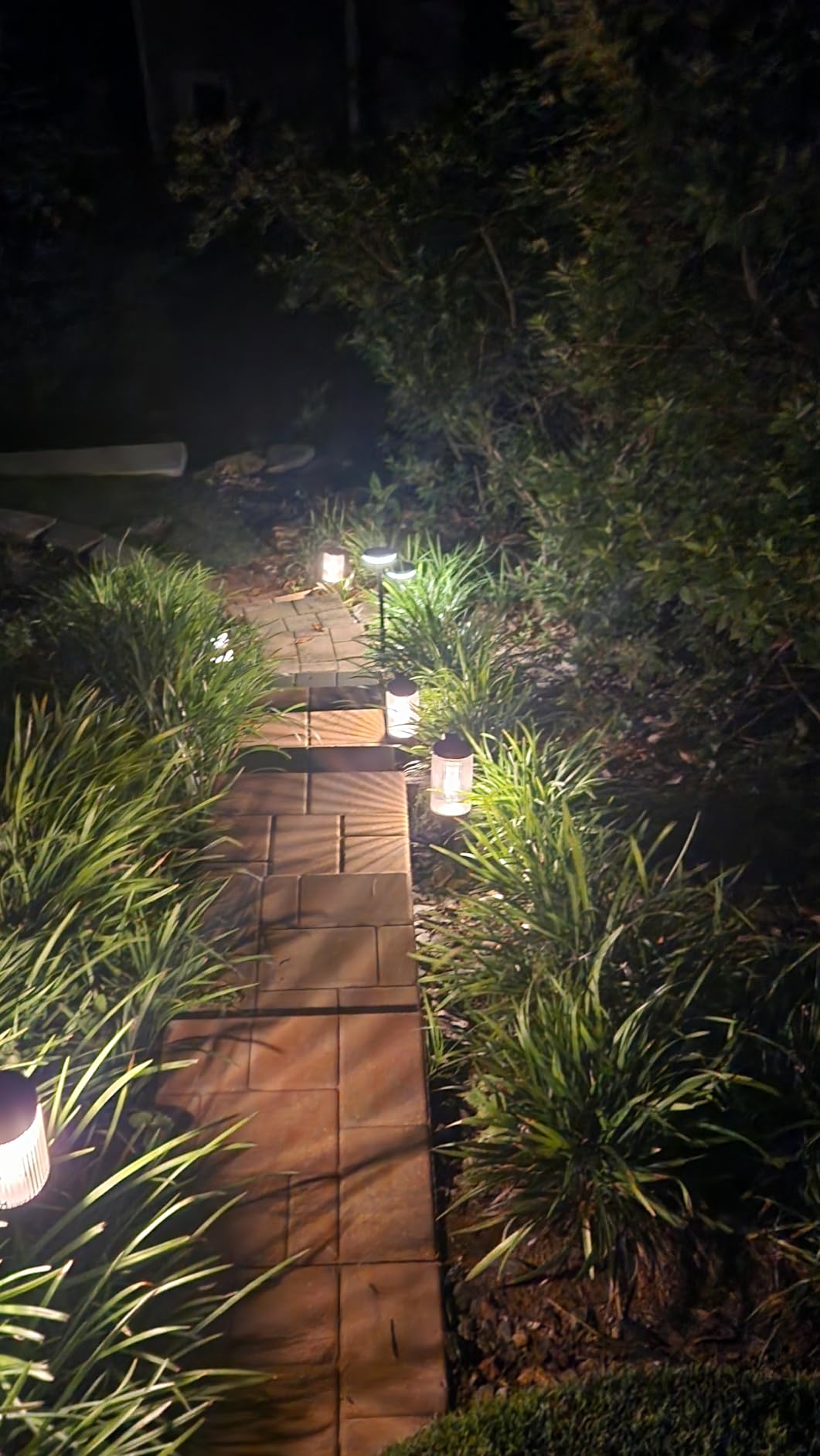 ELECLINK Solar Pathway Lights Outdoor, 6 Pack Upgraded Outdoor Solar Lights for Outside Super Bright Up to 15Hrs, IP65 Waterproof Solar Garden Lights for Yard Path Sidewalk Driveway Walkway Decor customer photo 1