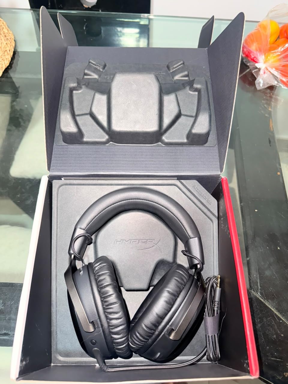 HyperX Cloud III - Wired Gaming Headset, PC, PS5, Xbox Series X|S, Angled 53mm Drivers, Spatial Audio, Memory Foam, Durable Frame, Ultra-Clear 10mm Mic, USB-C, USB-A, 3.5mm - Black/Red customer photo 1