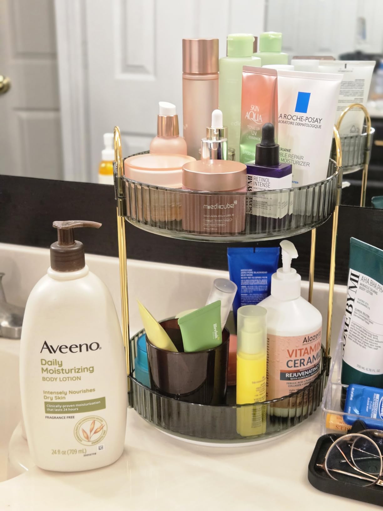 Asayuee 360 Rotating Makeup Organizer for Vanity, 2 Tier Large Capacity Skincare Organizers (Green-2 Tier) customer photo 1