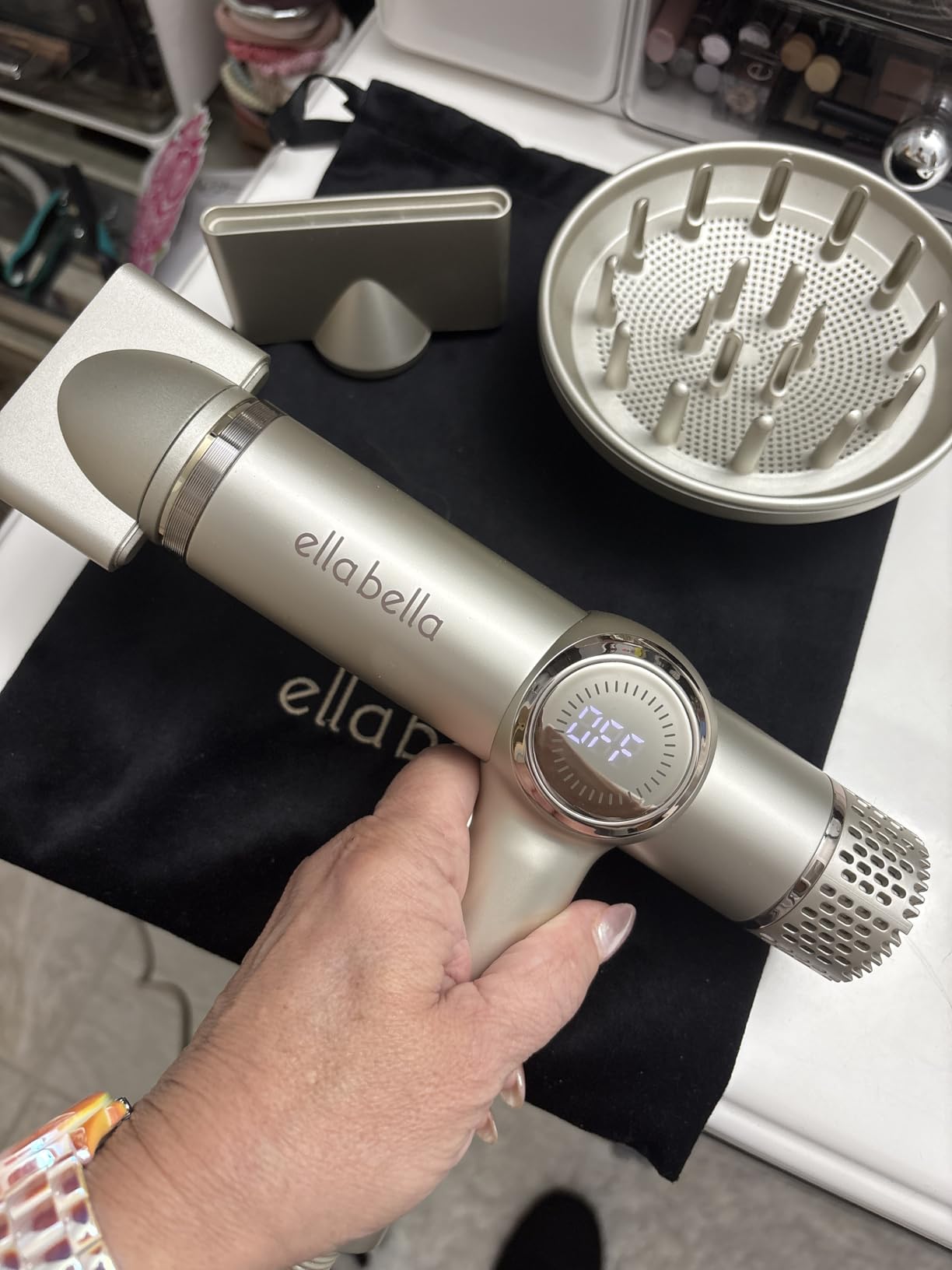 ELLA BELLA Ionic Hair Dryer with Diffuser - Negative Ion Blow Dryer, Quiet, Professional-Grade Blow Dryer with Intelligent Heat Control & Rapid Drying, Lightweight, Low Noise, All Hair Types customer photo 2