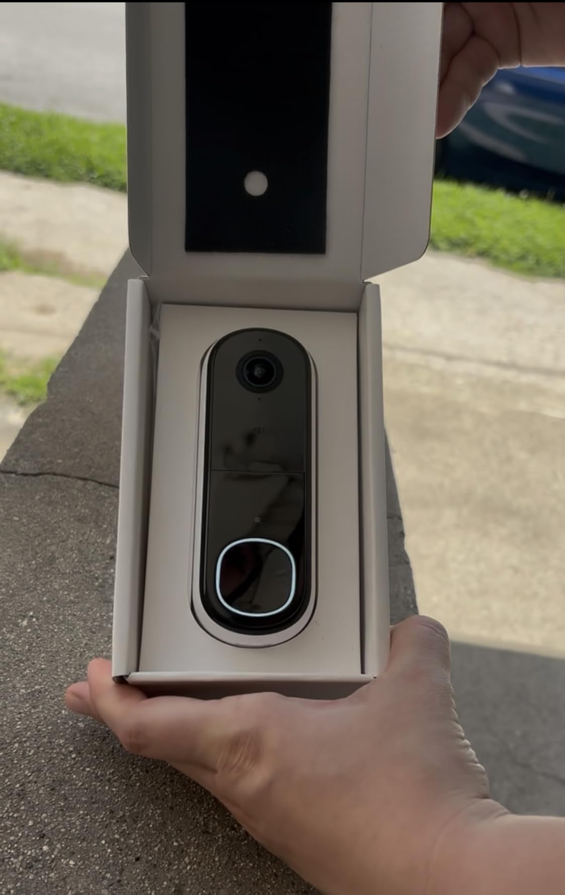 Arlo Video Doorbell 2K (2nd Gen) Wireless or Wired - 2K head-to-toe video, Package & person detection, Night vision customer photo 1