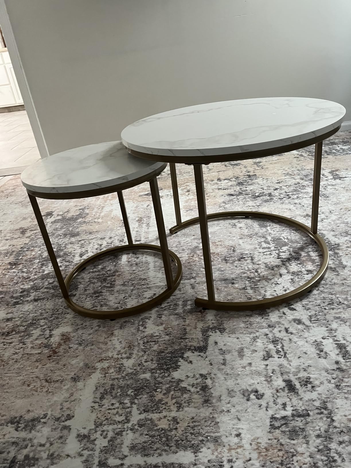 aboxoo Round Nesting Coffee Table Side Table Set of 2, White Faux Marble Wooden Top with Black Steel Frame customer photo 2