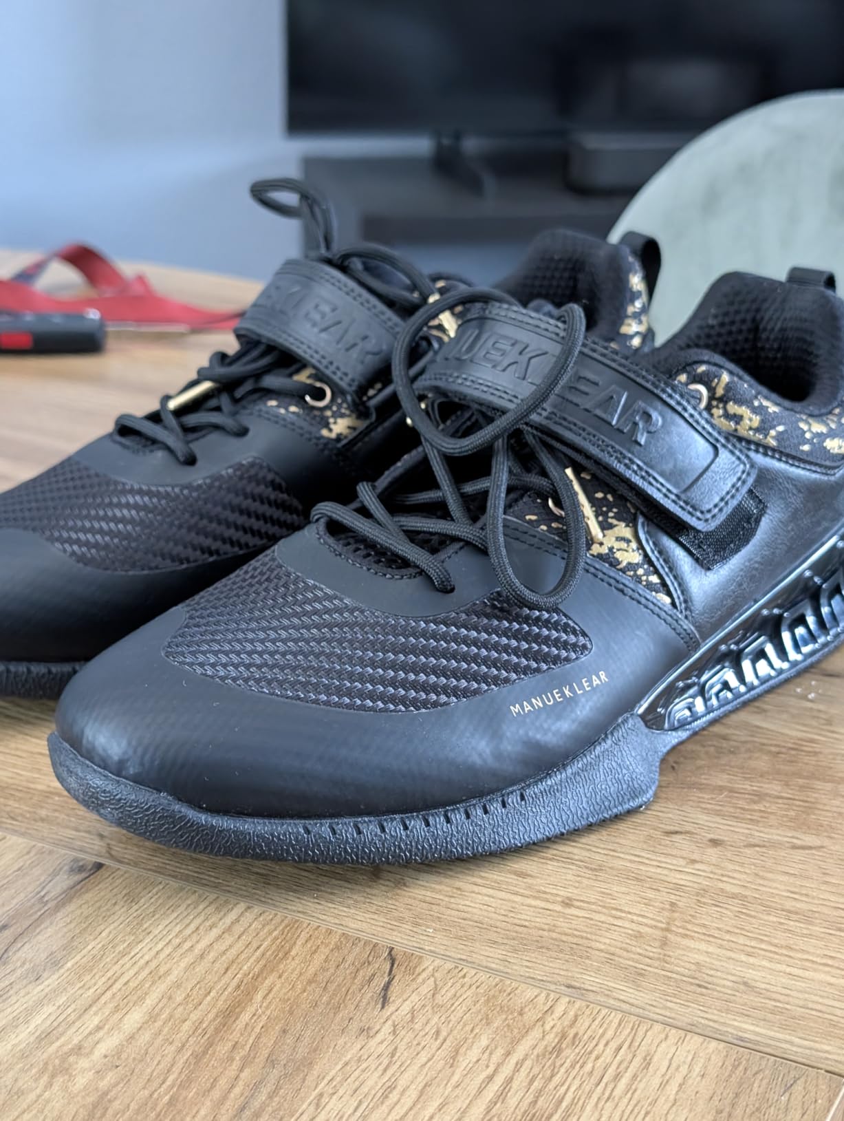 MANUEKLEAR Weight Lifting Shoes Men, Professional Training Weightlifting Shoes, Squat Shoes for Powerlifting with Rubber Non-Slip Sole customer photo 2