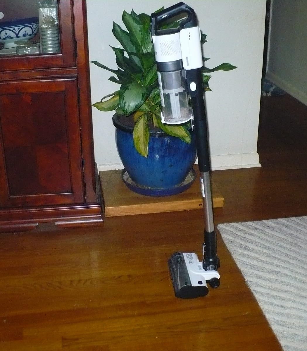 Levoit Cordless Vacuum Cleaner, Anti-Tangle for Pet Hair, Up to 50 Minutes | Powerful Suction, Lightweight, Rechargeable, Versatile for Carpets & Hard Floors, 180° Lay-Flat Design, LVAC-200 customer photo 2