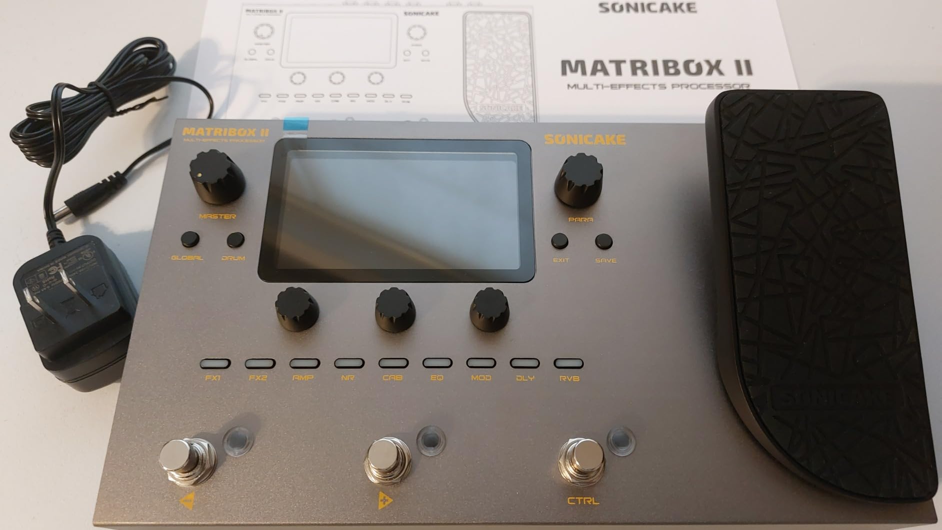 SONICAKE Matribox II - Multi Effects Processor 200+ Guitar Bass Effects | With Expression Pedal, Amp Modeling, NAM A2, IR Cabinets, FX Loop, Color Screen, Tuner, MIDI, Stereo OTG, USB Audio Interface customer photo 1