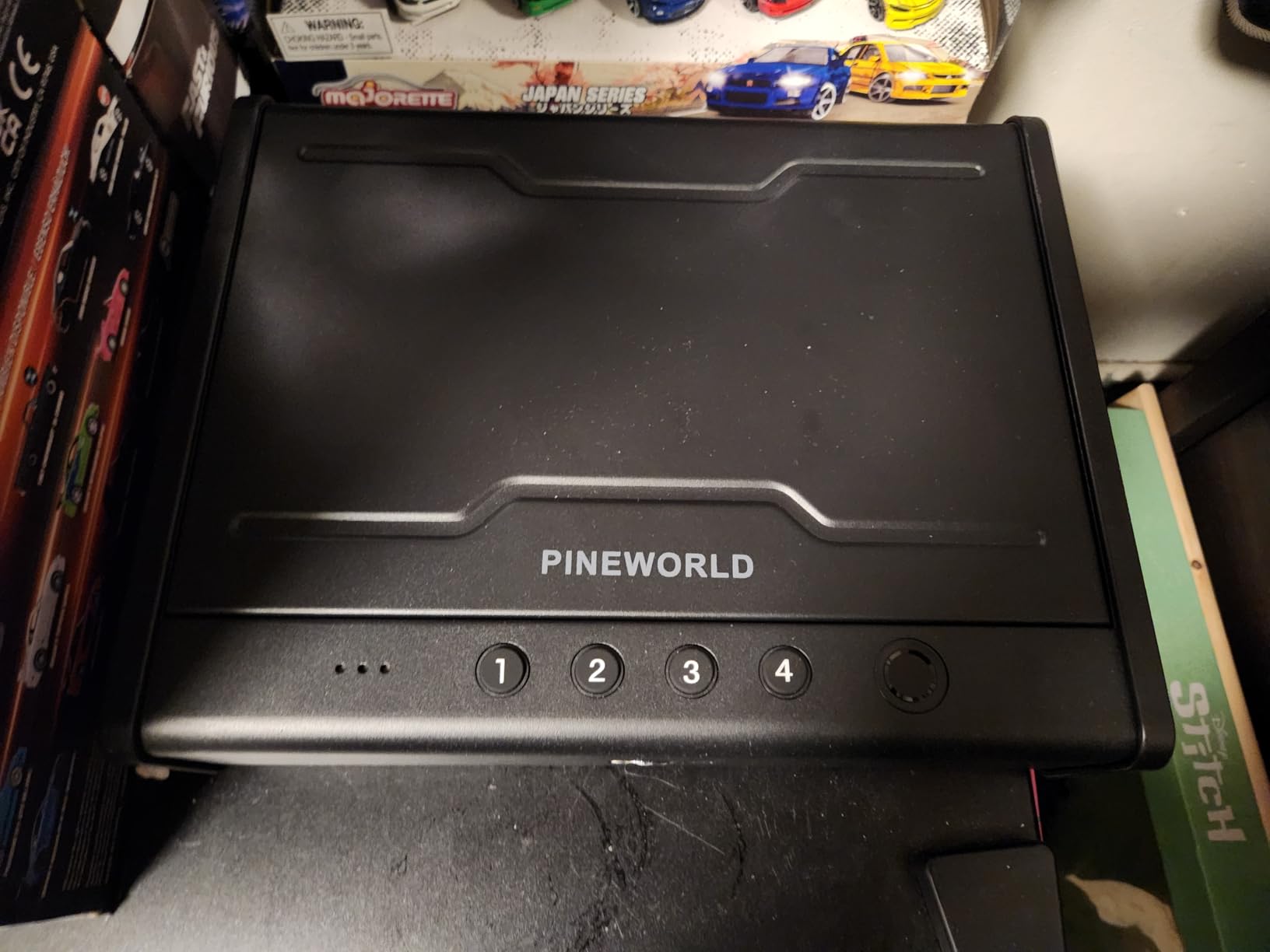PINEWORLD Biometric Fingerprint Handgun Safe with Raised Backlit Keypad&Key customer photo 2
