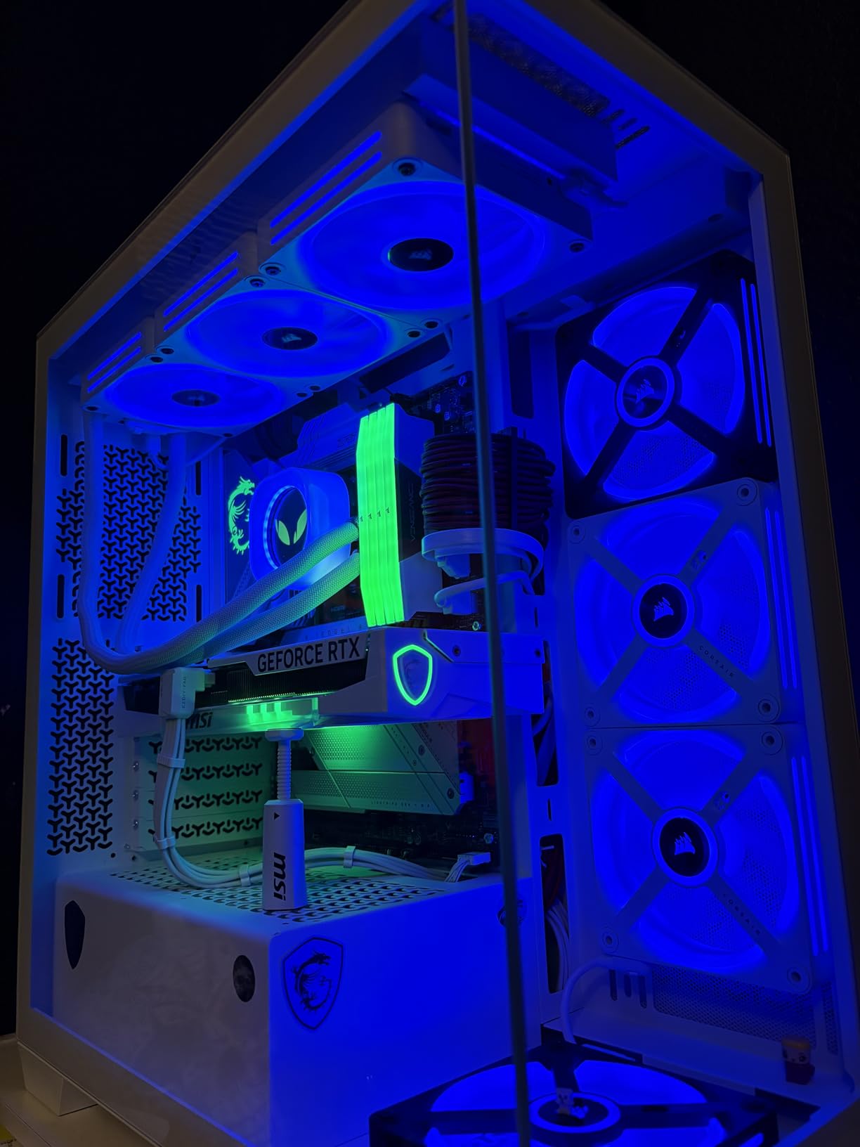 CORSAIR Vengeance RGB DDR5 RAM 32GB (2x16GB) Up to 6000MHz CL36-44-44-96 1.35V Intel XMP 3.0 Desktop Computer Memory - White (CMH32GX5M2E6000C36W) customer photo 2