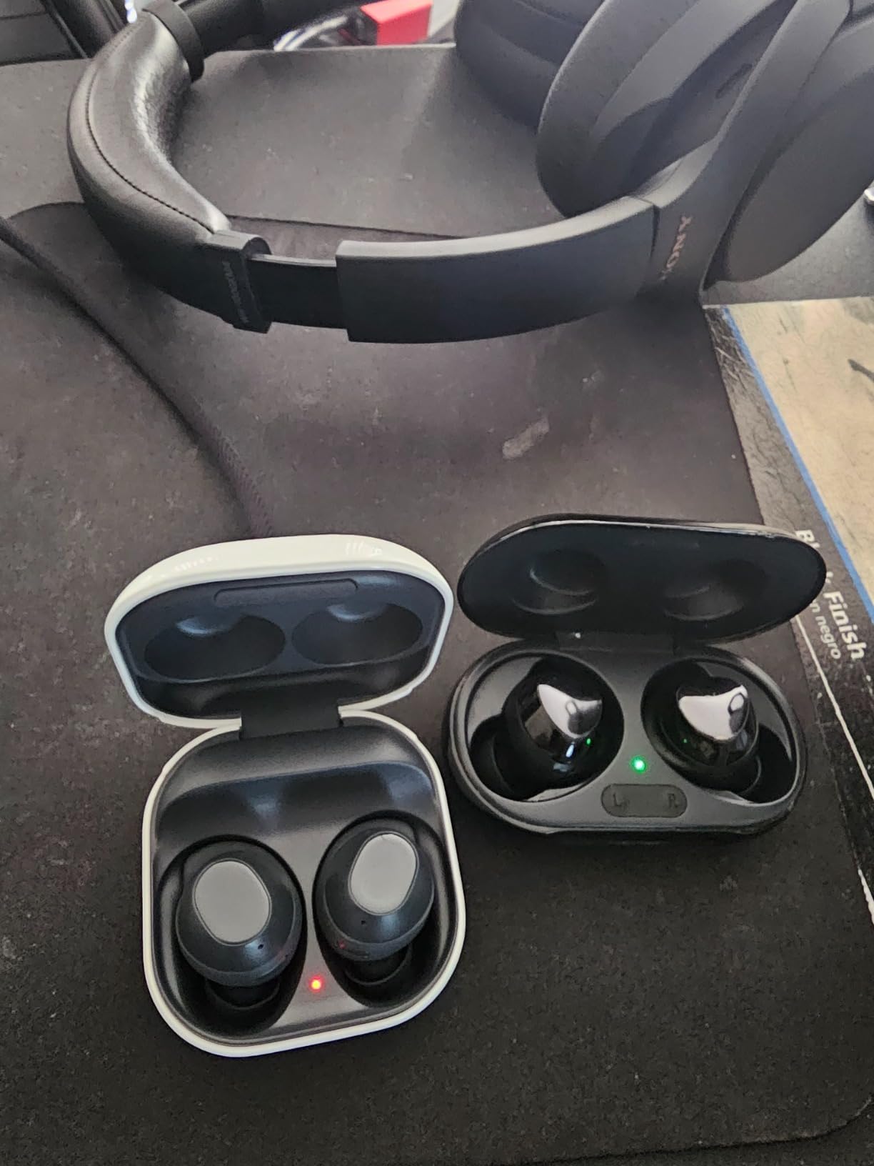 Samsung Galaxy Buds FE True Wireless Bluetooth Earbuds, Comfort and Secure in Ear Fit, Auto Switch Audio, Touch Control, Built-in Voice Assistant, Graphite [US Version, 1Yr Manufacturer Warranty] customer photo 1