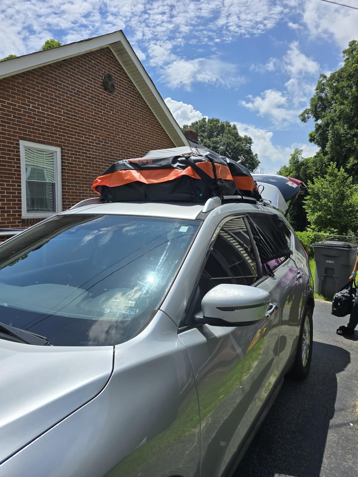 Asinking Car Rooftop Cargo Carrier Bag 21 Cubic feet Waterproof Car Roof Top Bag for All Cars with/Without Rack, Includes Anti-Slip Mat, 10 Reinforced Straps, 6 Door Hooks, Luggage Lock customer photo 1