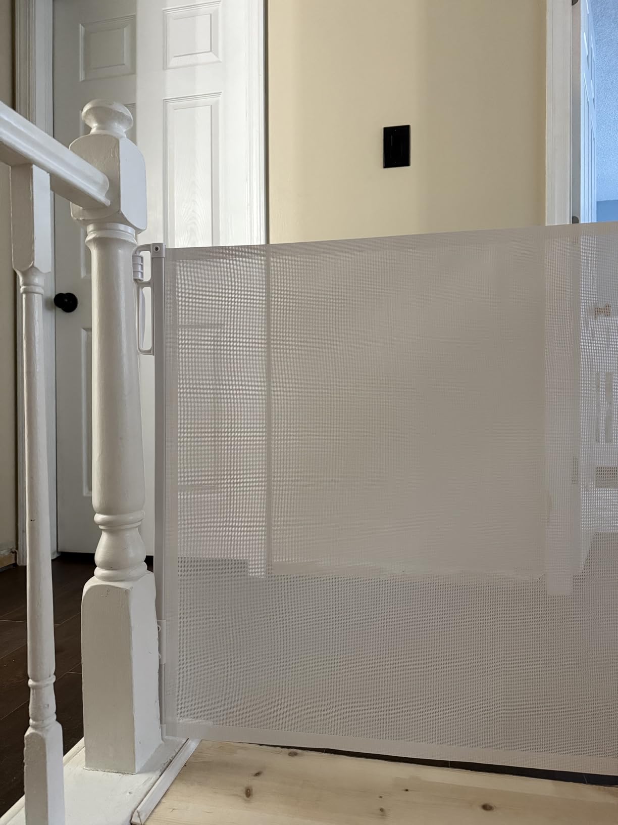 PRObebi Retractable Baby Gates for Stairs & Doorways, Indoor & Outdoor Use | Extends to 54