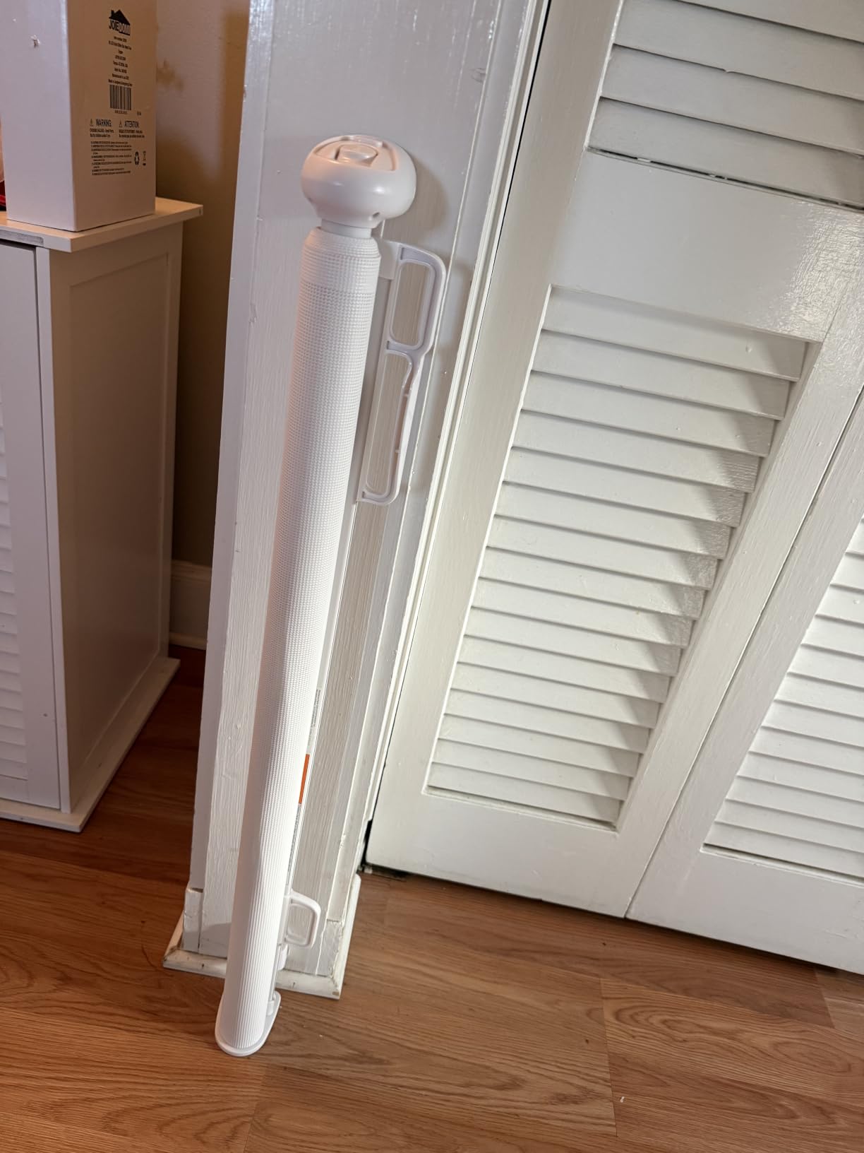 PRObebi Retractable Baby Gates for Stairs & Doorways, Indoor & Outdoor Use | Extends to 54