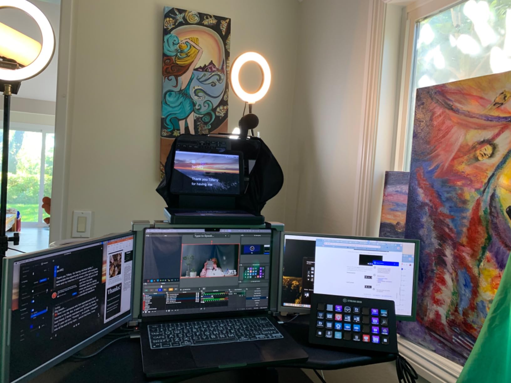 Elgato Prompter, Teleprompter with Built-in Screen | Drag-and-drop display, Supports DSLR, webcam, smartphone, Read chat or scripts, Works with Mac, PC, Stream Deck customer photo 1
