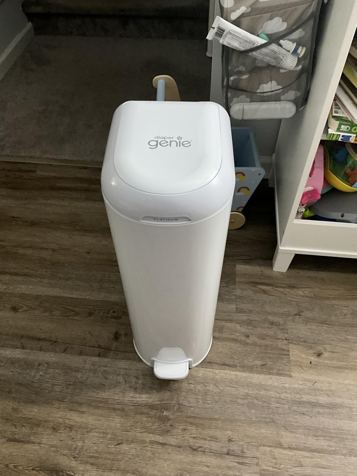 Diaper Genie Platinum Pail | Hands-free odour-locking diaper pail (white) includes Easy Roll tear-off bags holding up to 846 newborn diapers. customer photo 2