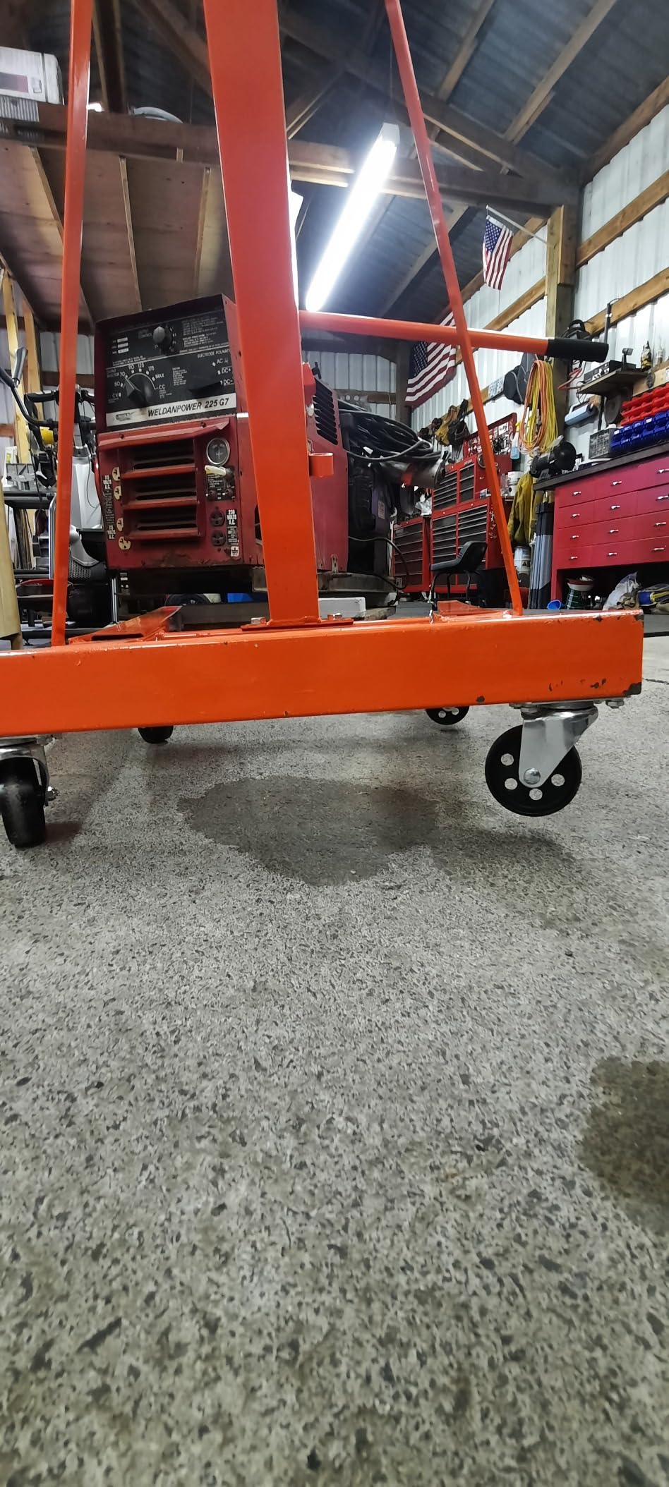 VEVOR Hydraulic Engine Hoist with Lever, 2 Ton/4400 LBS Heavy-Duty Cherry Picker Shop Crane, Foldable Engine Crane and Engine Hoist Leveler for Auto Repair, Motors, Weights Lifting, Loading customer photo 1
