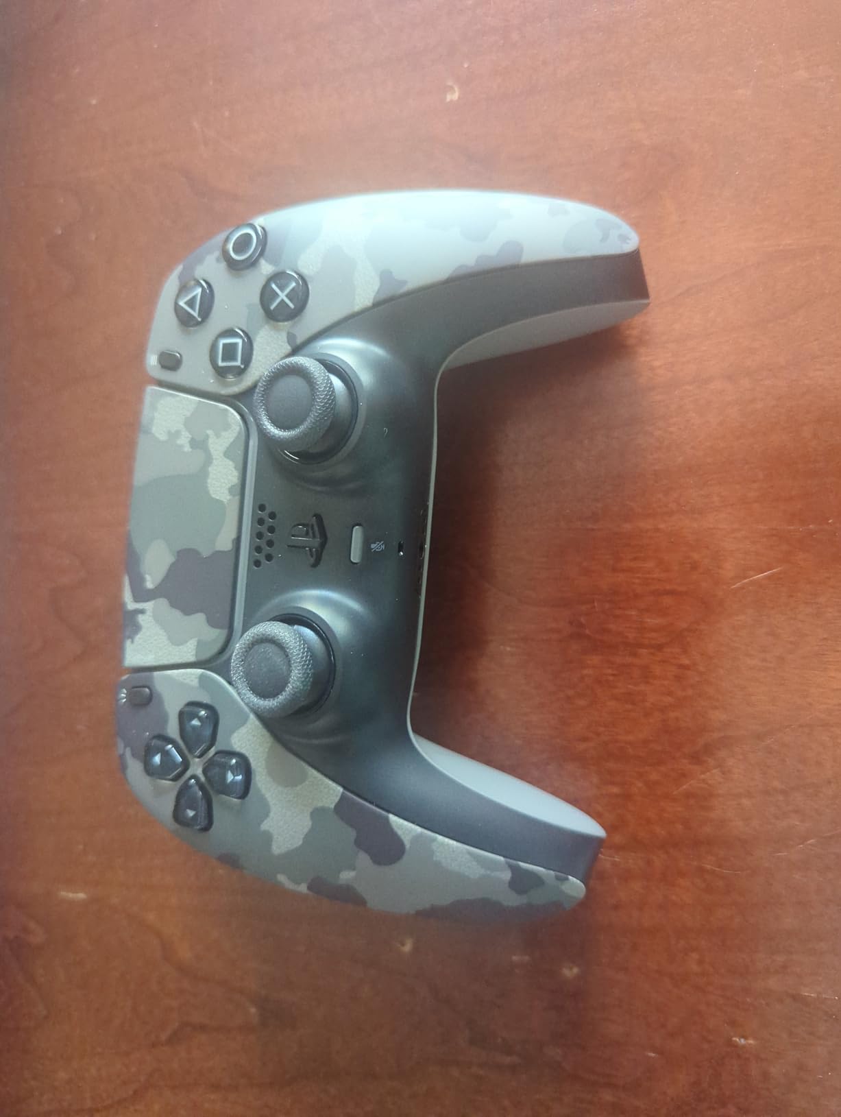 PlayStation DualSense Wireless Controller - Sterling Silver customer photo 2