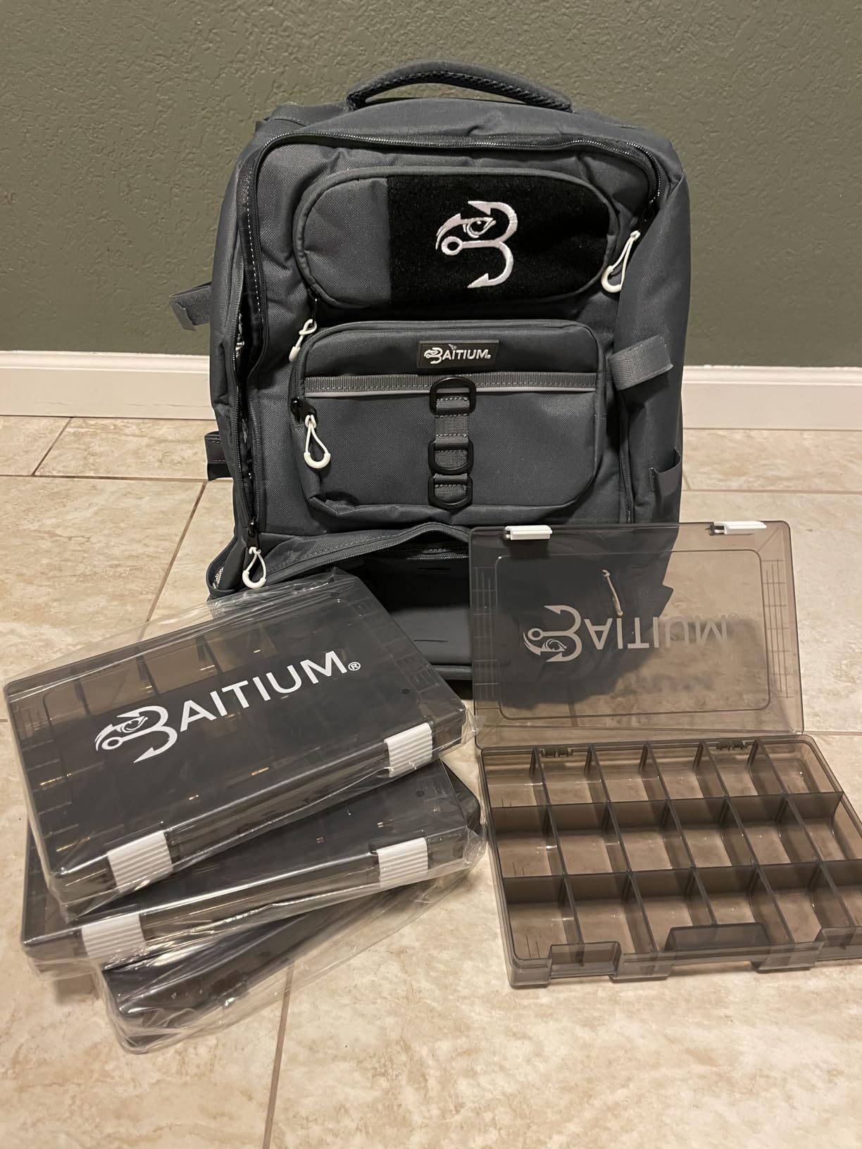 Baitium Fishing Backpack, Tackle Bag With Rod Holders, 40L Capacity With Cooler, Rain Cover, Insulated Pocket, 4 Tackle Trays Included (Green) customer photo 2