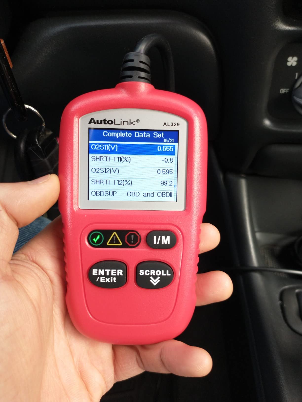 Autel OBD2 Scanner AutoLink AL549, Car Check Engine Code Reader with ABS, Car Battery Tester & Alternator Tester, Plug and Play, Upgrade Ver. of AL519 AL319 AL329 ML519 OBDII CAN Diagnostic Scan Tool customer photo 2
