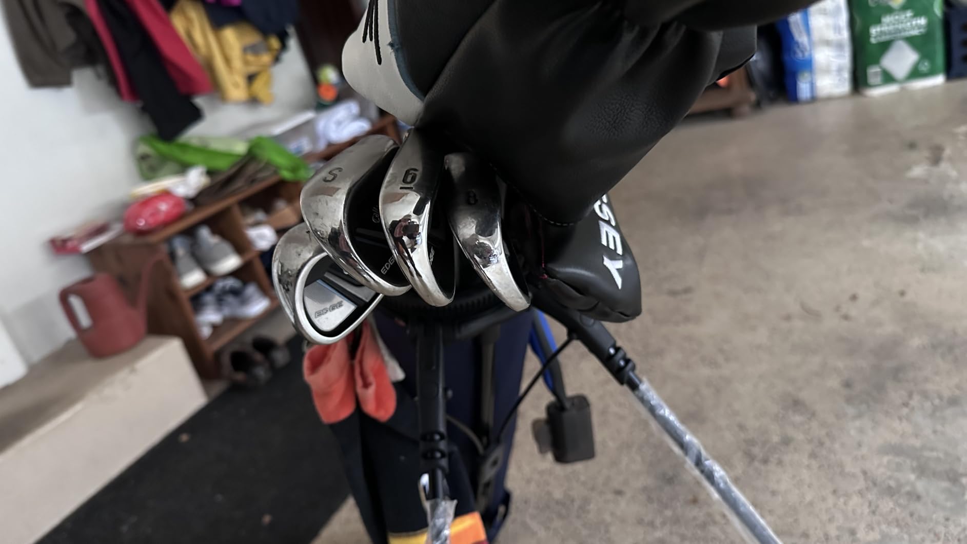 uniHimal Golf Lightweight Stand Carry Bag - Easy to Carry and Durable | Pitch n Putt Golf Bag, Driving Range, Par 3, Executive Courses, 31.5 Inches Tall customer photo 1