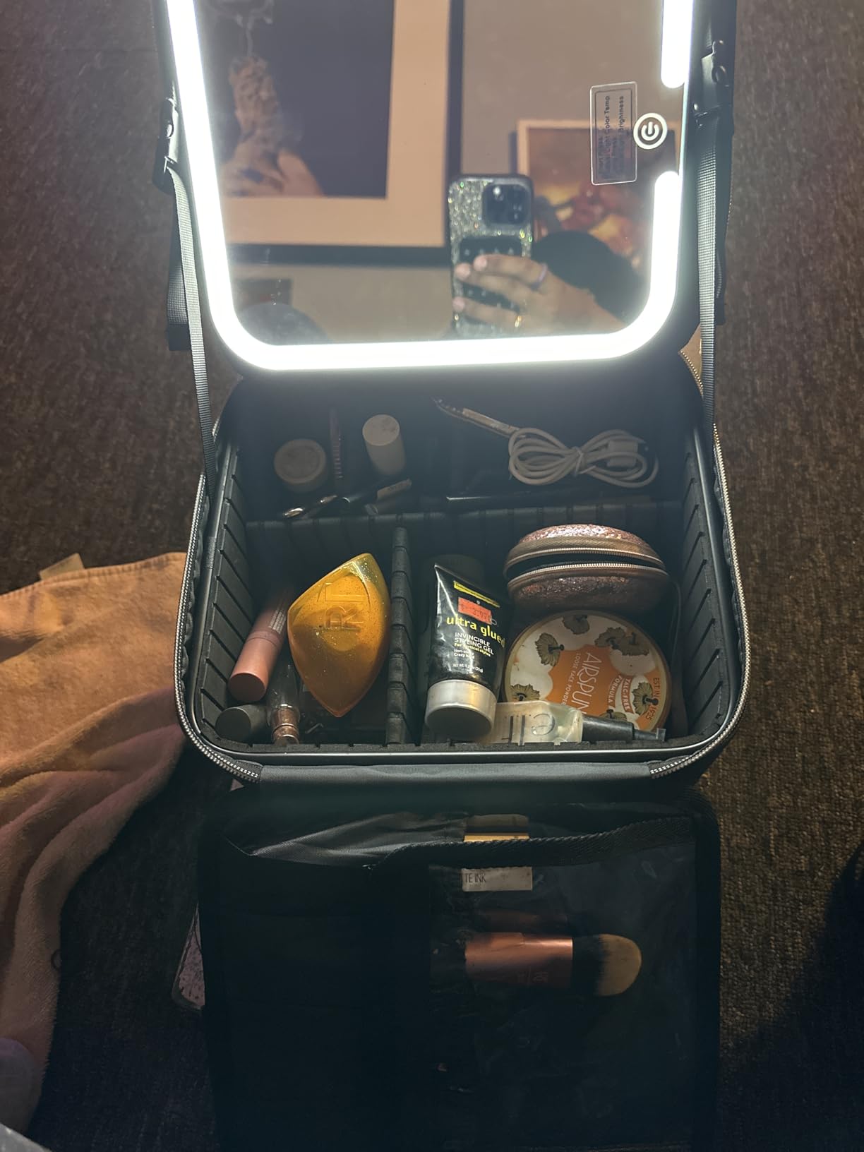 Relavel Travel Makeup Bag With LED Mirror, Cosmetic Train Case with Light Up Mirror, Portable Makeup Artist Organizer Bag with Adjustable Dividers, Makeup Brush Holder Storage, Black customer photo 1