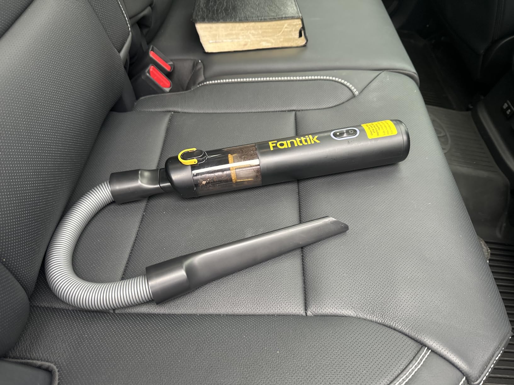 Fanttik Slim V8 APEX Cordless Car Vacuum & Air Duster, 4-in-1 Portable Mini Vacuum with 19000pa Suction Power for Pet Hair, Type-C Charge, One-Touch Empty for Car, Office Desk, Keyboards customer photo 1