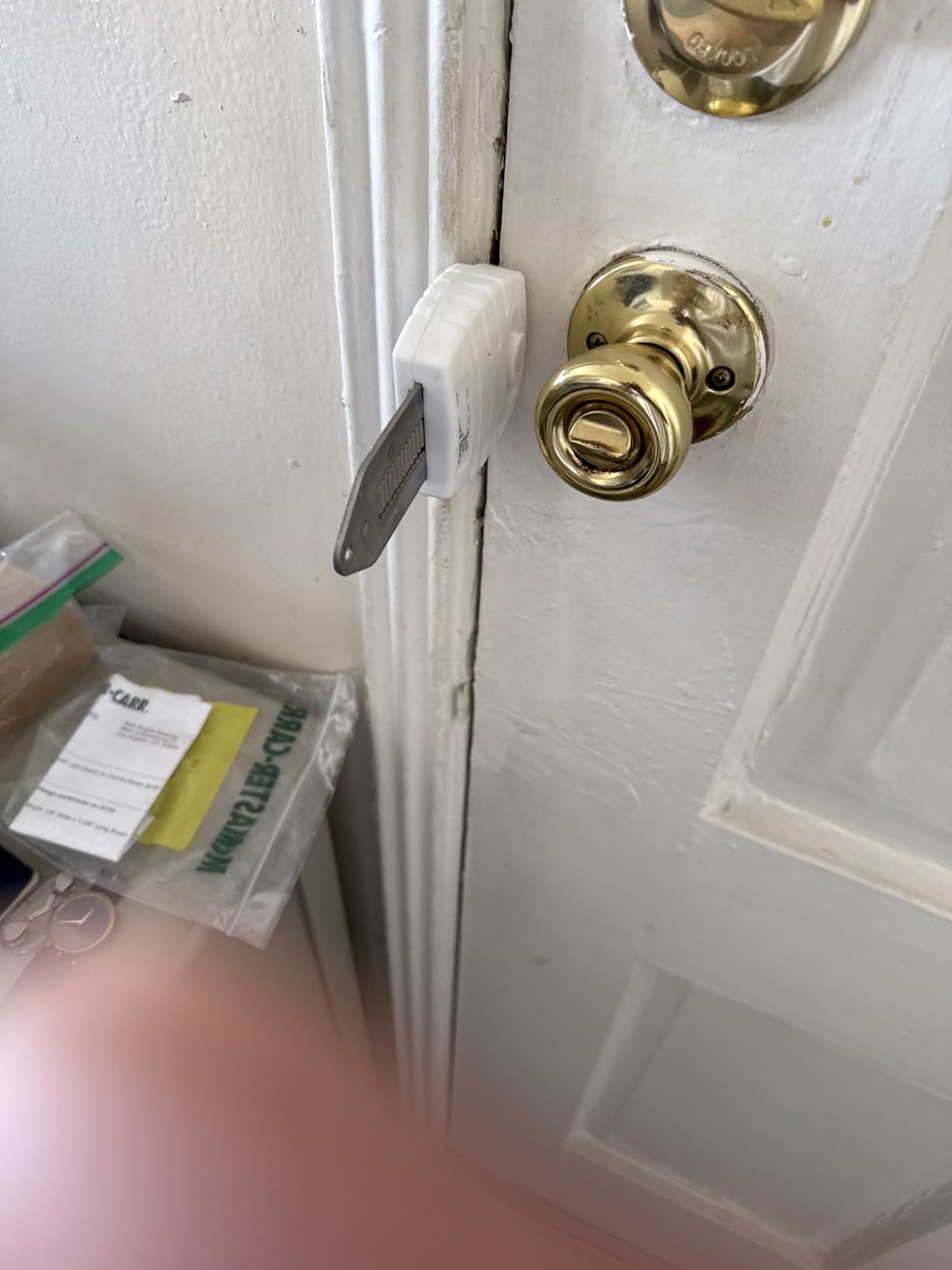 SABRE Portable Door Lock, Durable Metal Construction, Lightweight and Compact, Quick No-Tool Installation, Fits Most Inward-Swinging Hinged Doors, Requires 1/8 Inch Gap, For Houses, Apartments, Condos customer photo 1