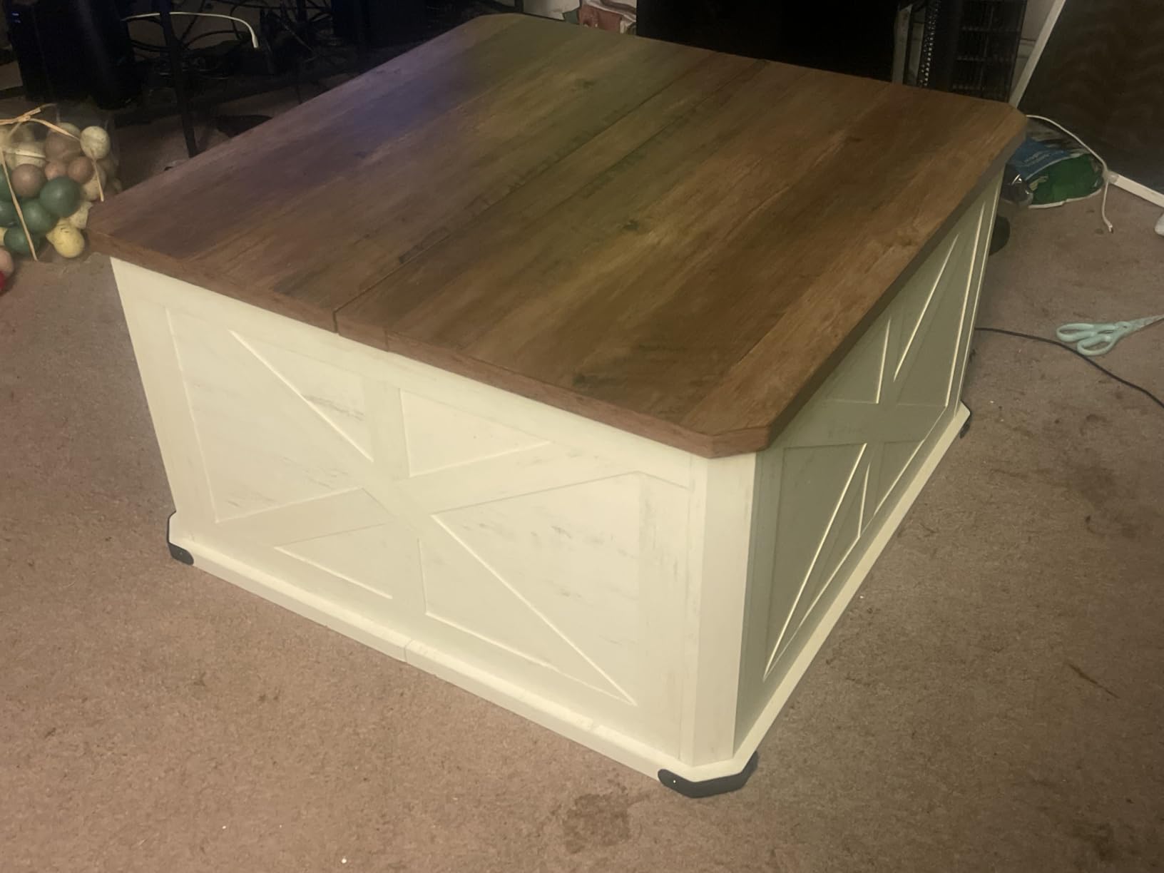 VASAGLE LIRY Collection - Farmhouse Coffee Table with Storage, Square Coffee Table for Living Room, Center Table with Flip-Top Lids, Honey Brown and Rustic White ULCT232W73 customer photo 1