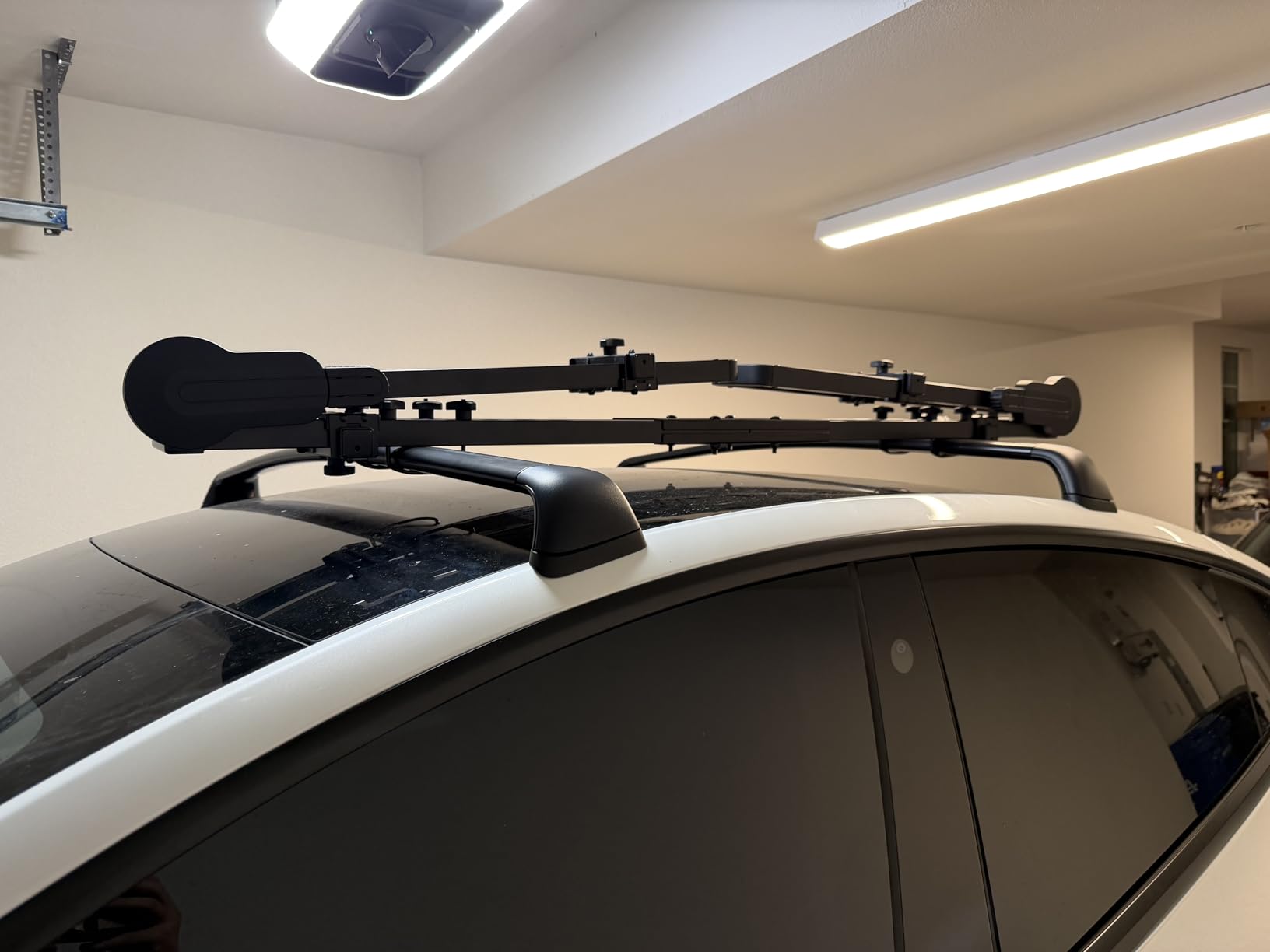 Roof Bike Rack Mount Upright Rooftop Bike Rack with Two Arms 1 Bike Carrier Car Roof Bicycle for Car SUV Only Suitable for Removable Crossbars customer photo 1