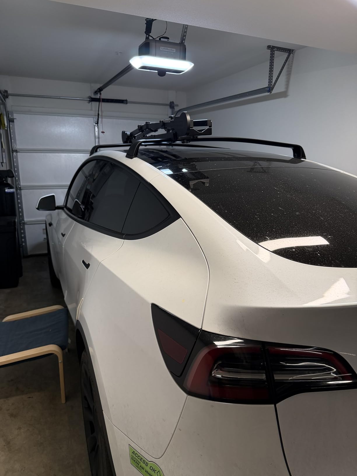 Roof Bike Rack Mount Upright Rooftop Bike Rack with Two Arms 1 Bike Carrier Car Roof Bicycle for Car SUV Only Suitable for Removable Crossbars customer photo 2