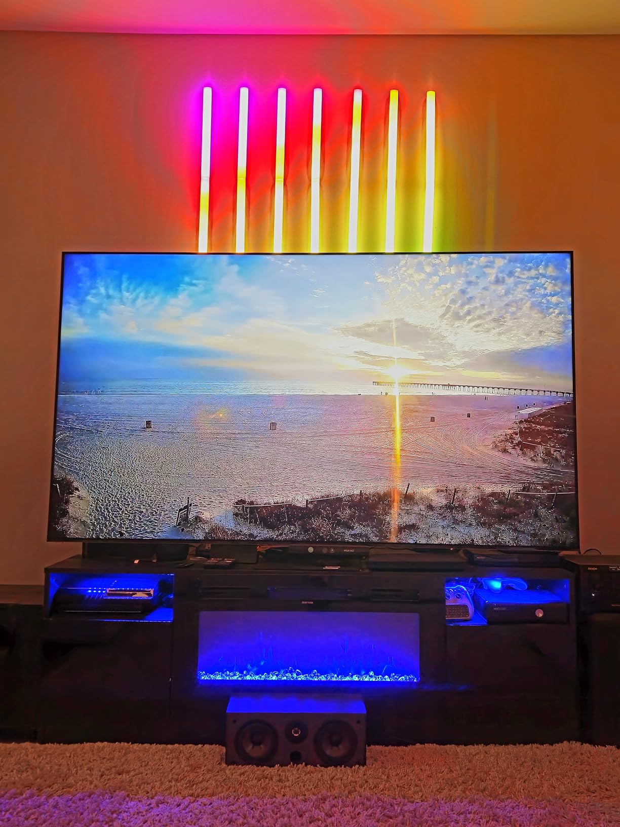 Samsung 65-Inch Class Neo QLED 8K QN900D Series Mini LED, Neo Quantum HDR Smart TV w/Dolby Atmos, Object Tracking Sound Pro, AI Motion Enhancer Pro, Alexa Built-in (QN65QN900D, 2024 Model) customer photo 2