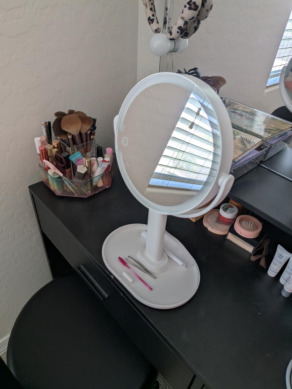 MIYADIVA Makeup Mirror with Lights,20X Magnifying Mirror with Light and Touch Switch,Vanity Mirror with 3 Color Light and 80 LEDs,2-Sided Lighted Magnified Mirror 8.8 Inches customer photo 2