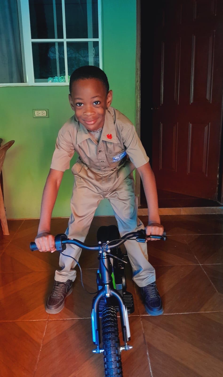 Lightweight Electric Dirt Bike for Kids, 170/340W Electric Motorcycle Up to 10/12MPH, 24V Detachable Battery, Hand-Operated Dual Brakes Electric Balance Bike for Ages 3-6/5-12 customer photo 2