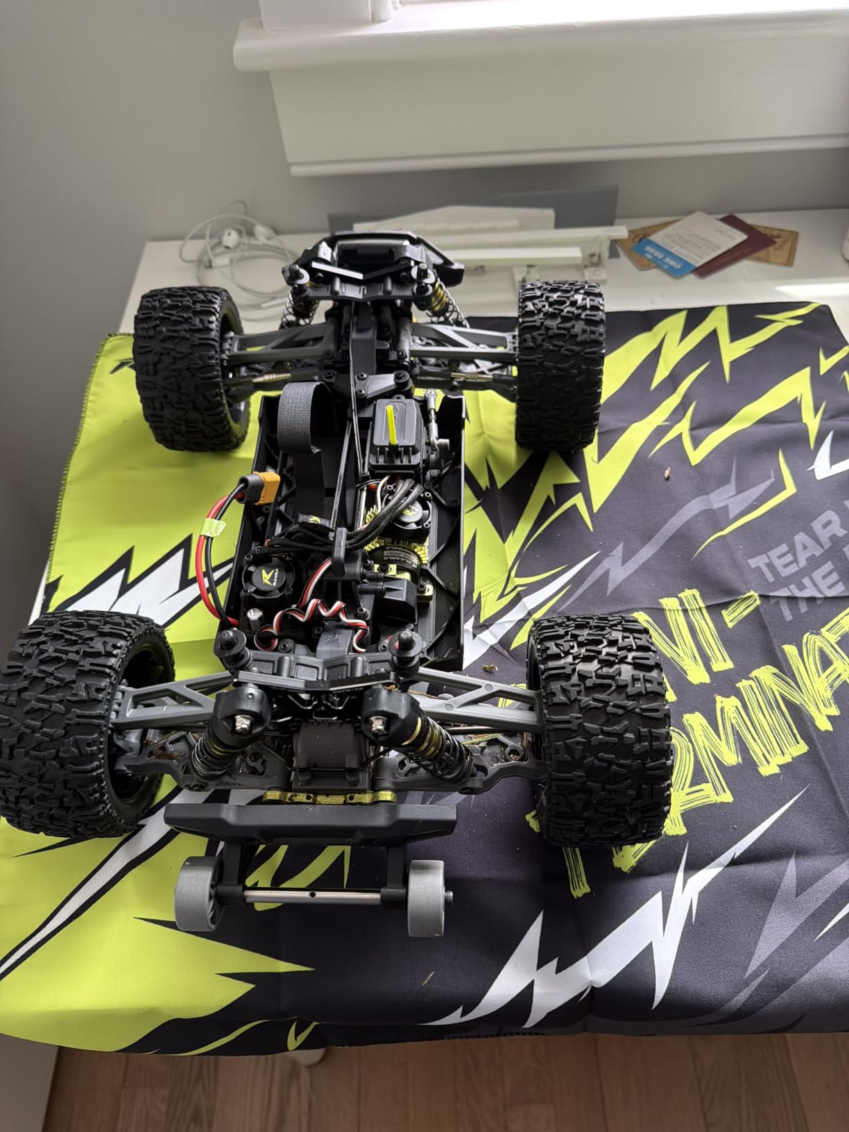 AMORIL 1/10 RTR Brushless Fast RC Cars for Adults, Max 50mph Hobby Electric Off-Road Monster Truck, Waterproof High Speed RC Car 4WD Remote Control Car with 3S Lipo, Green customer photo 2