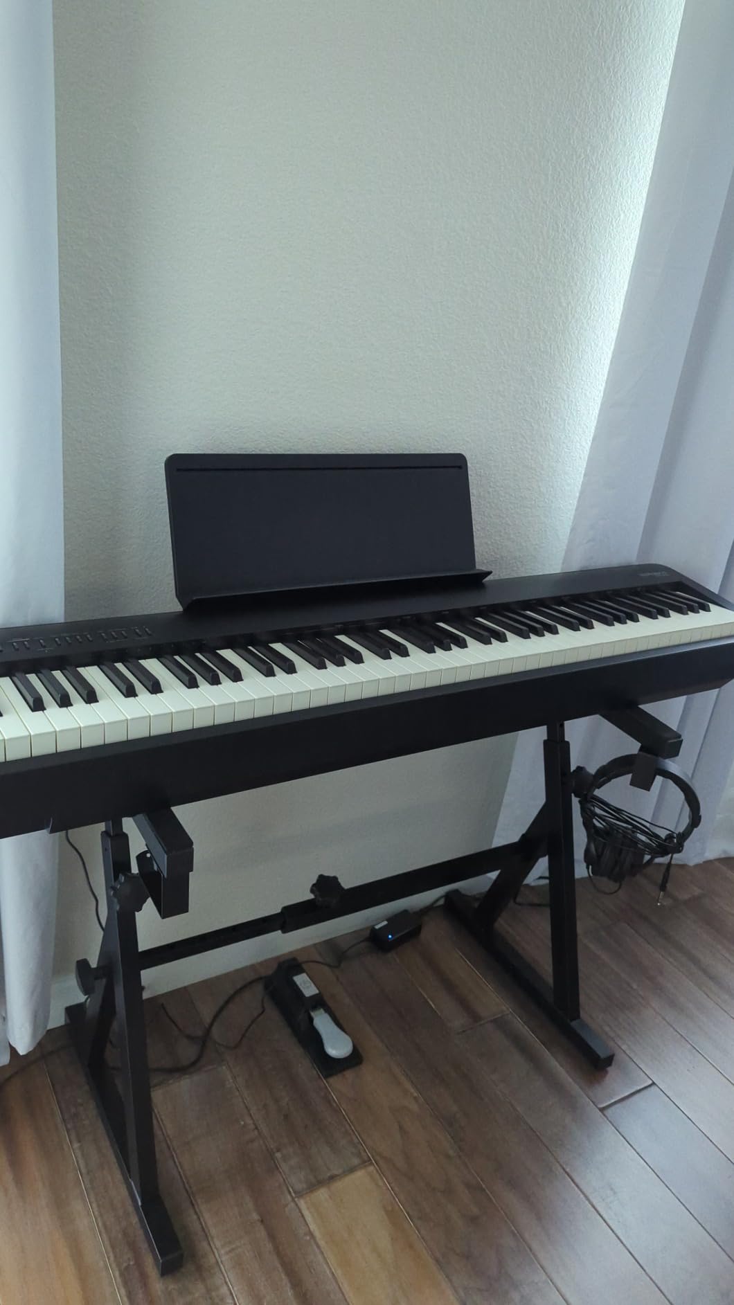 CAHAYA Keyboard Stand Heavy Duty Piano Stand Adjustable Z Style Black | Stable portable design with height & width adjustment. Fits 54, 61, 76, 88 key electric pianos for home and studio. CY0366-1 customer photo 2
