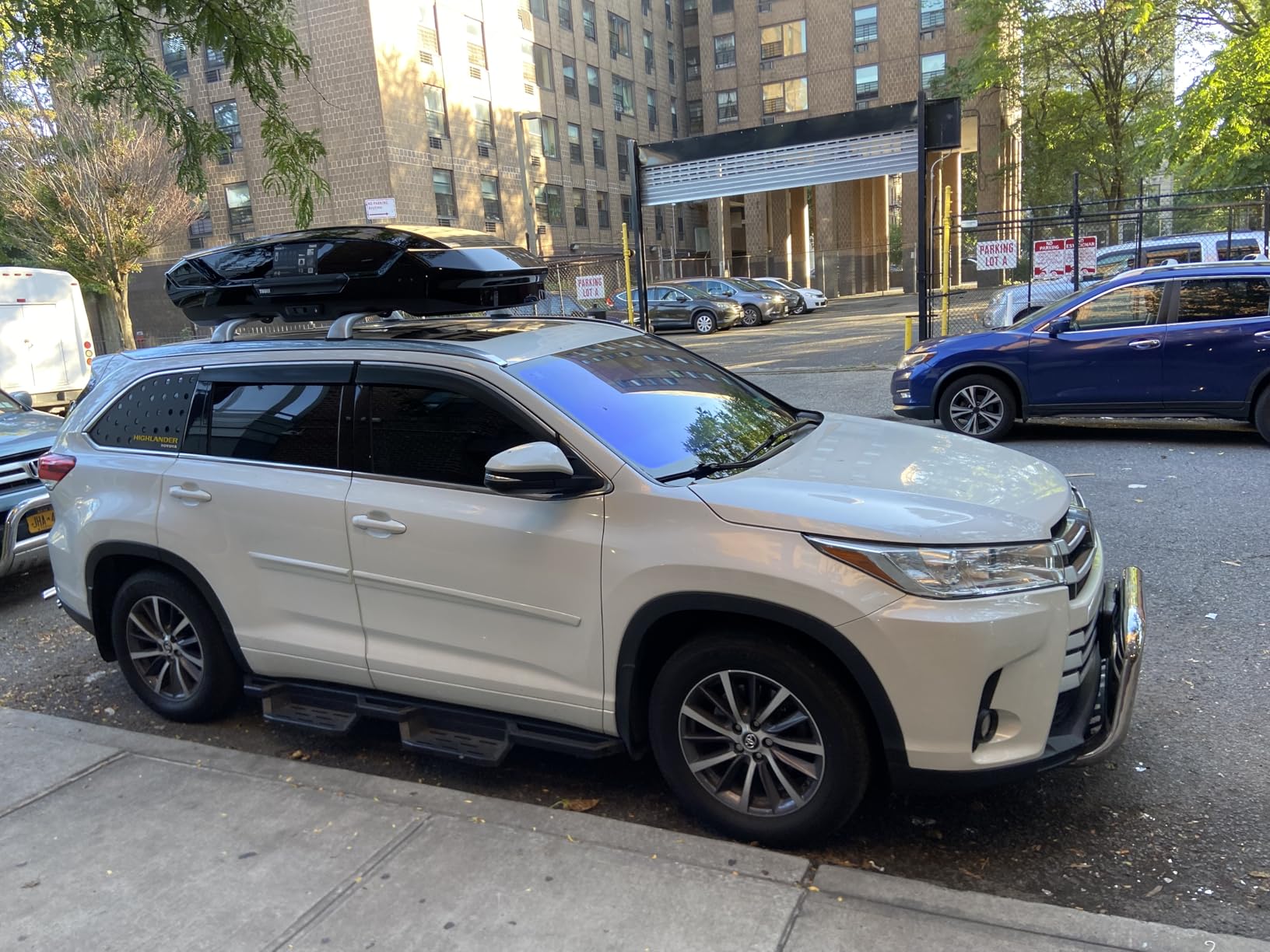 Thule Motion 3 Rooftop Cargo Box customer photo 2